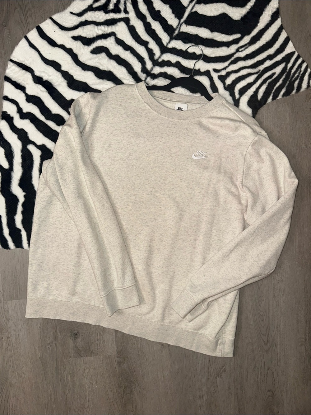 Nike Crewneck Sweatshirt - Oatmeal